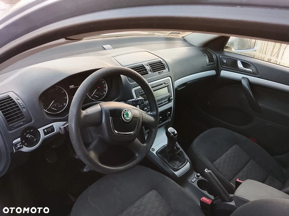 Skoda Octavia 1.6 - 11