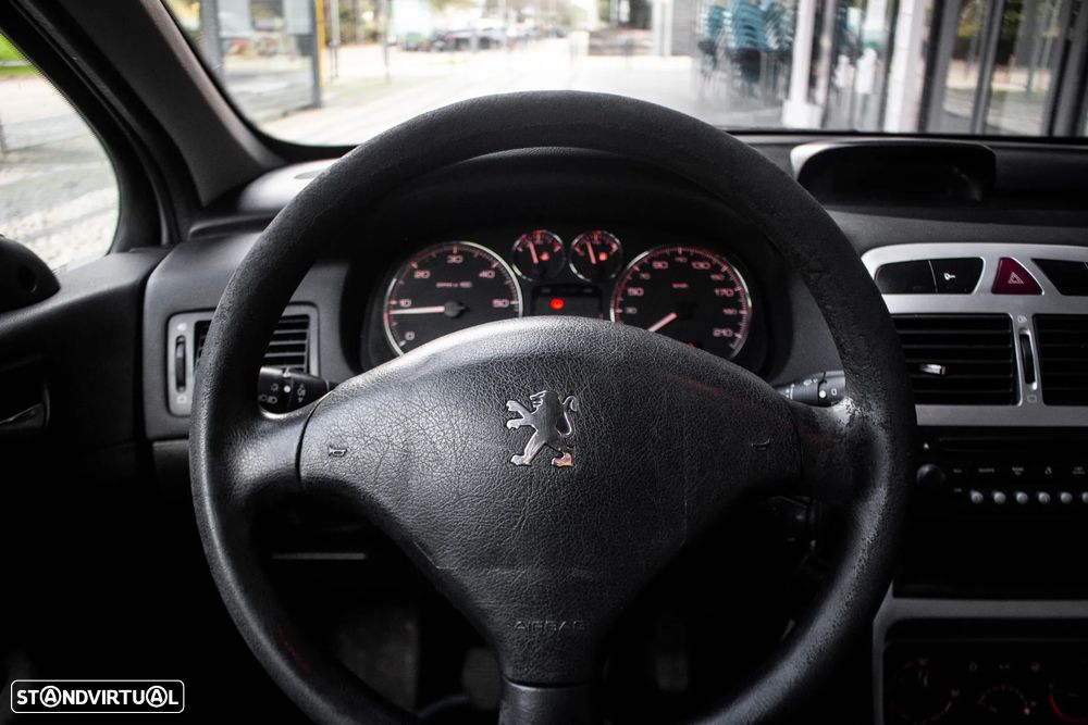 Peugeot 307 1.6 HDI - 12