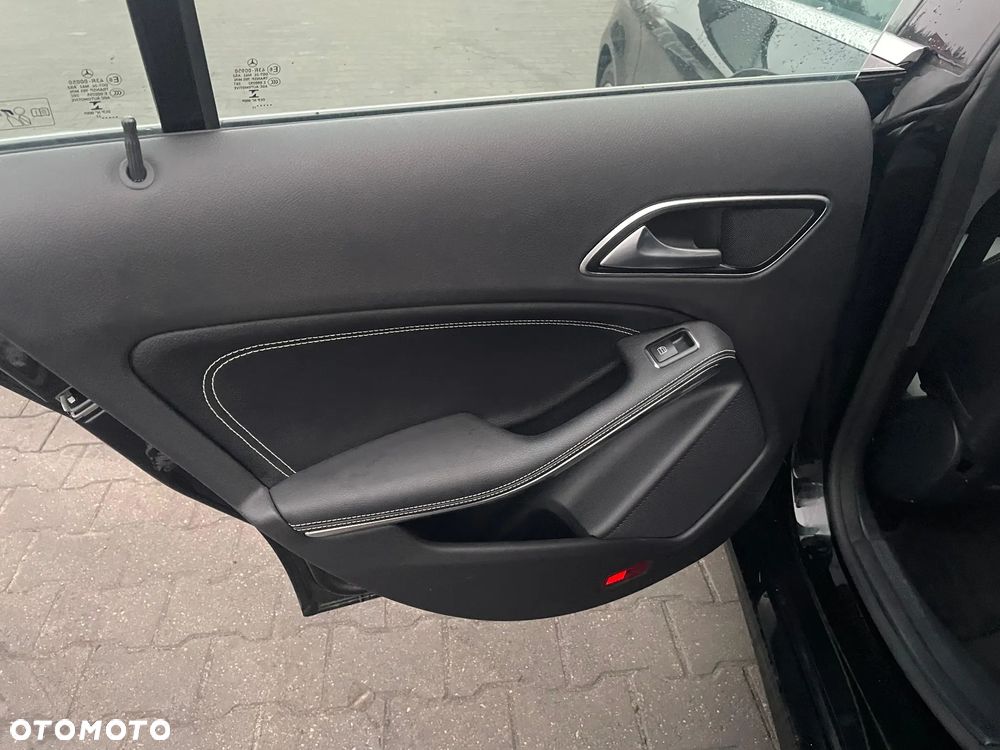 Mercedes-Benz CLA - 11