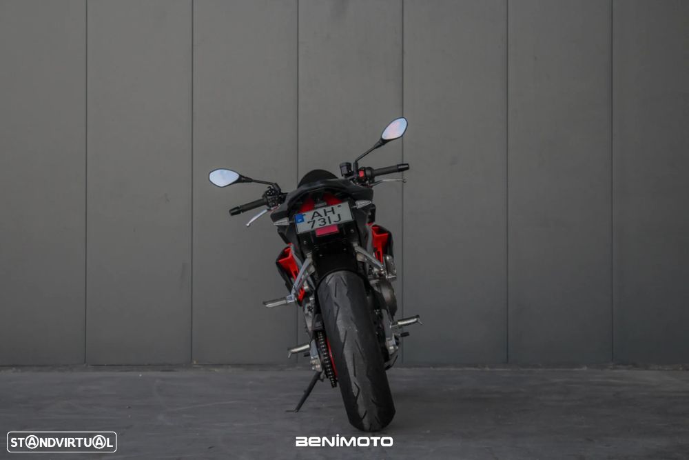 Aprilia Tuono 660 - 4