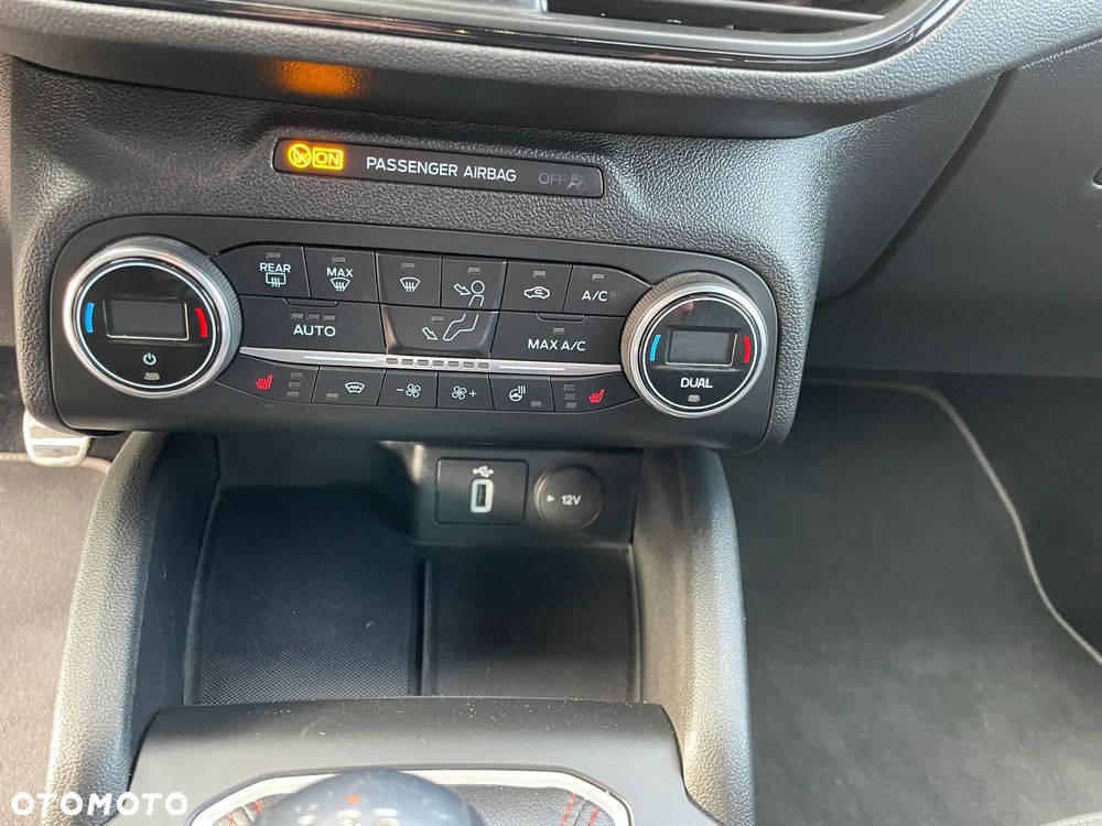 Ford Focus 1.0 EcoBoost Start-Stopp-System ST-LINE DESIGN - 9