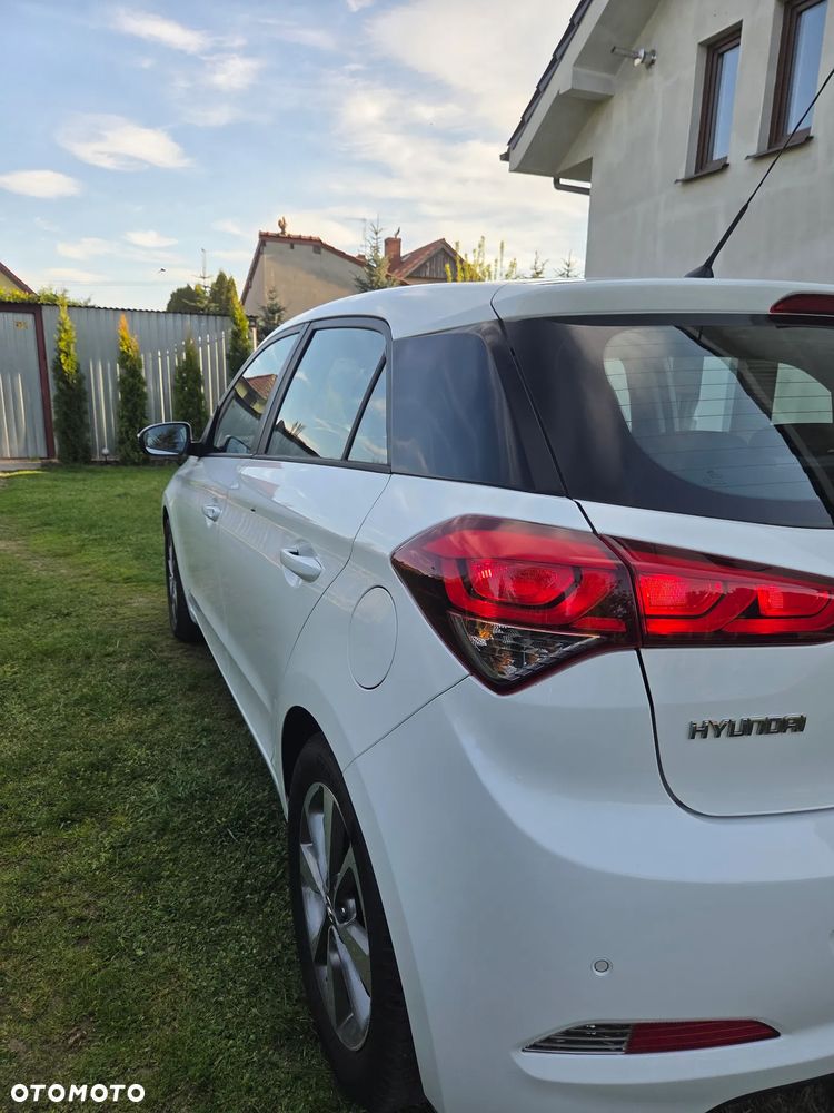 Hyundai i20 1.2 Intro Edition - 10