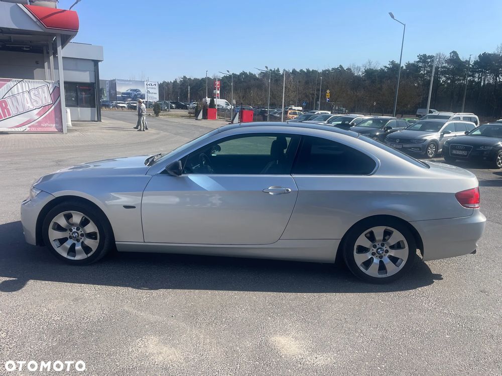 BMW Seria 3 325i - 7