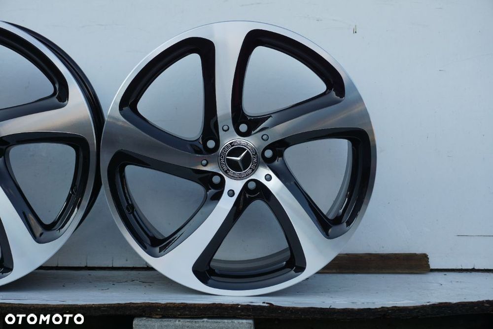 Mercedes W213 5x112 18 8J et43 - 10