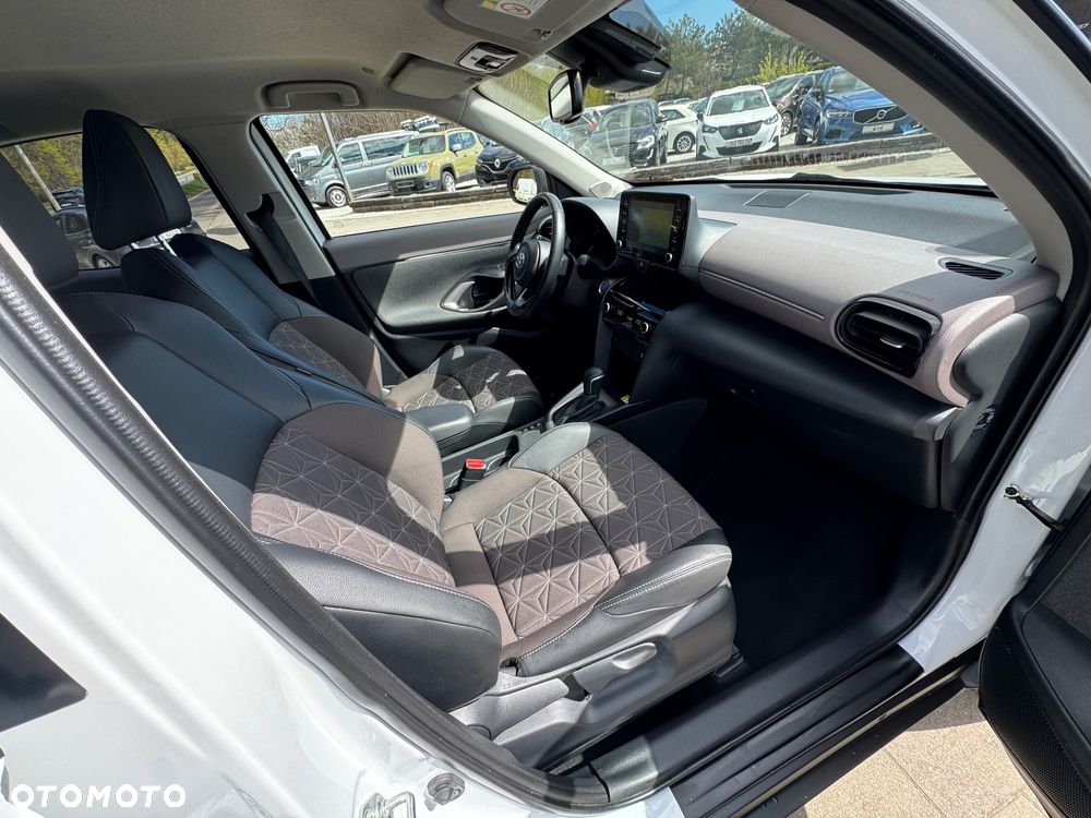 Toyota Yaris Cross Hybrid 1.5 Executive - 32