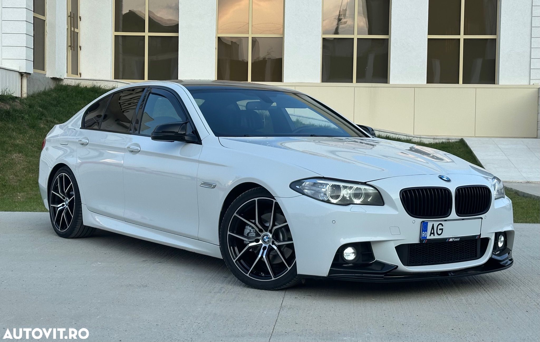 BMW Seria 5 520d xDrive - 1