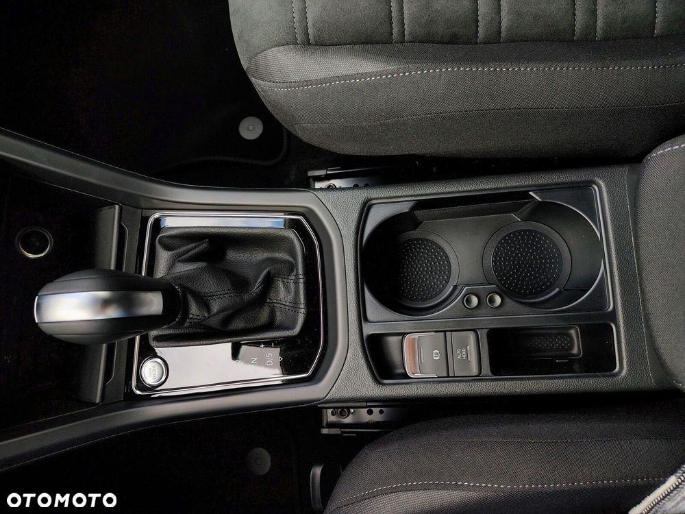 Volkswagen Touran - 17