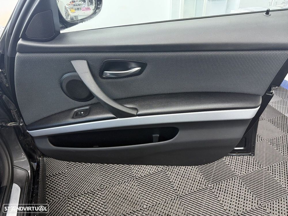 BMW 318 d Touring Pack M - 18