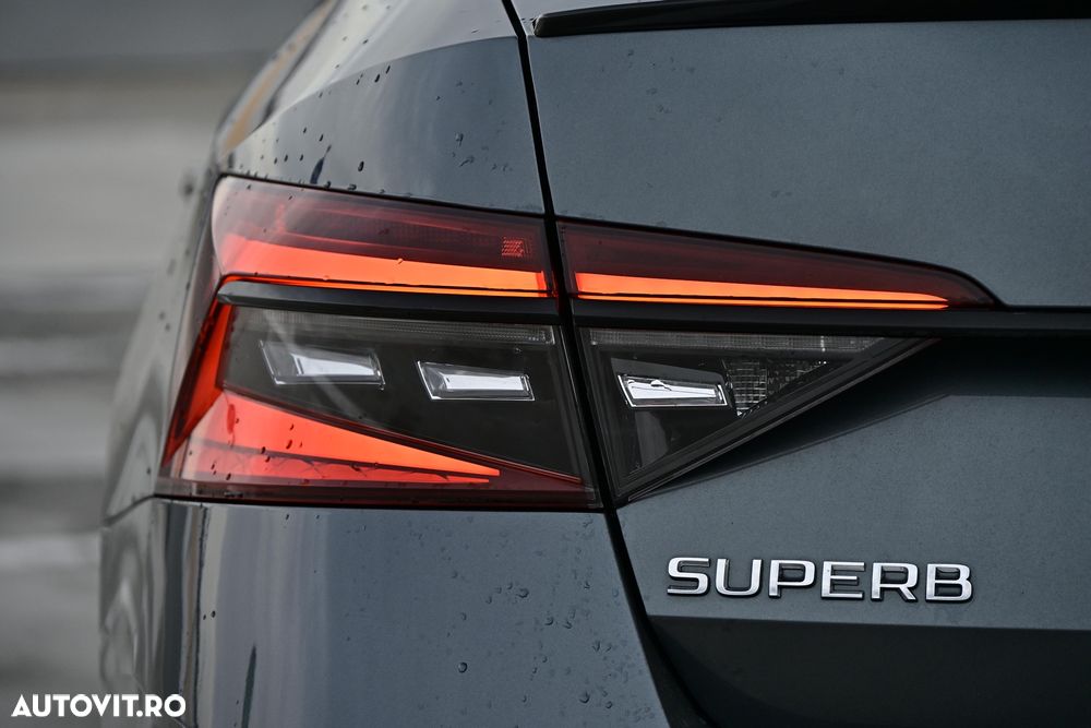 Skoda Superb 2.0 TDI DSG Sportline - 29