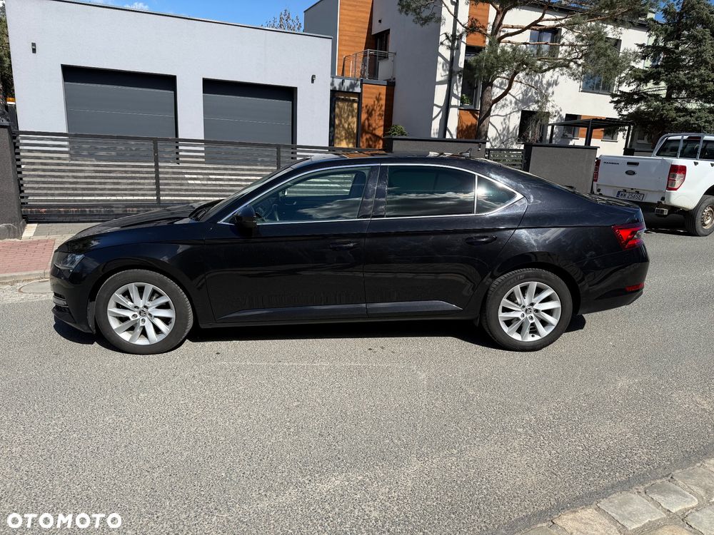 Skoda Superb 2.0 TDI Style DSG - 8