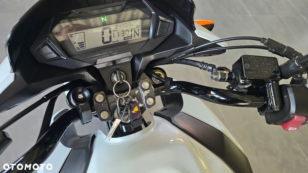 Honda CBF - 4