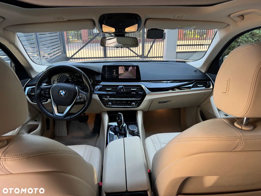 BMW Seria 5 520d xDrive Luxury Line sport - 4