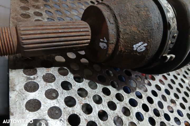 Planetara fata dreapta 8V51-3B436-HB 1.6 TDCI HHJC 8V51-3B436-HB 1.6 - 4