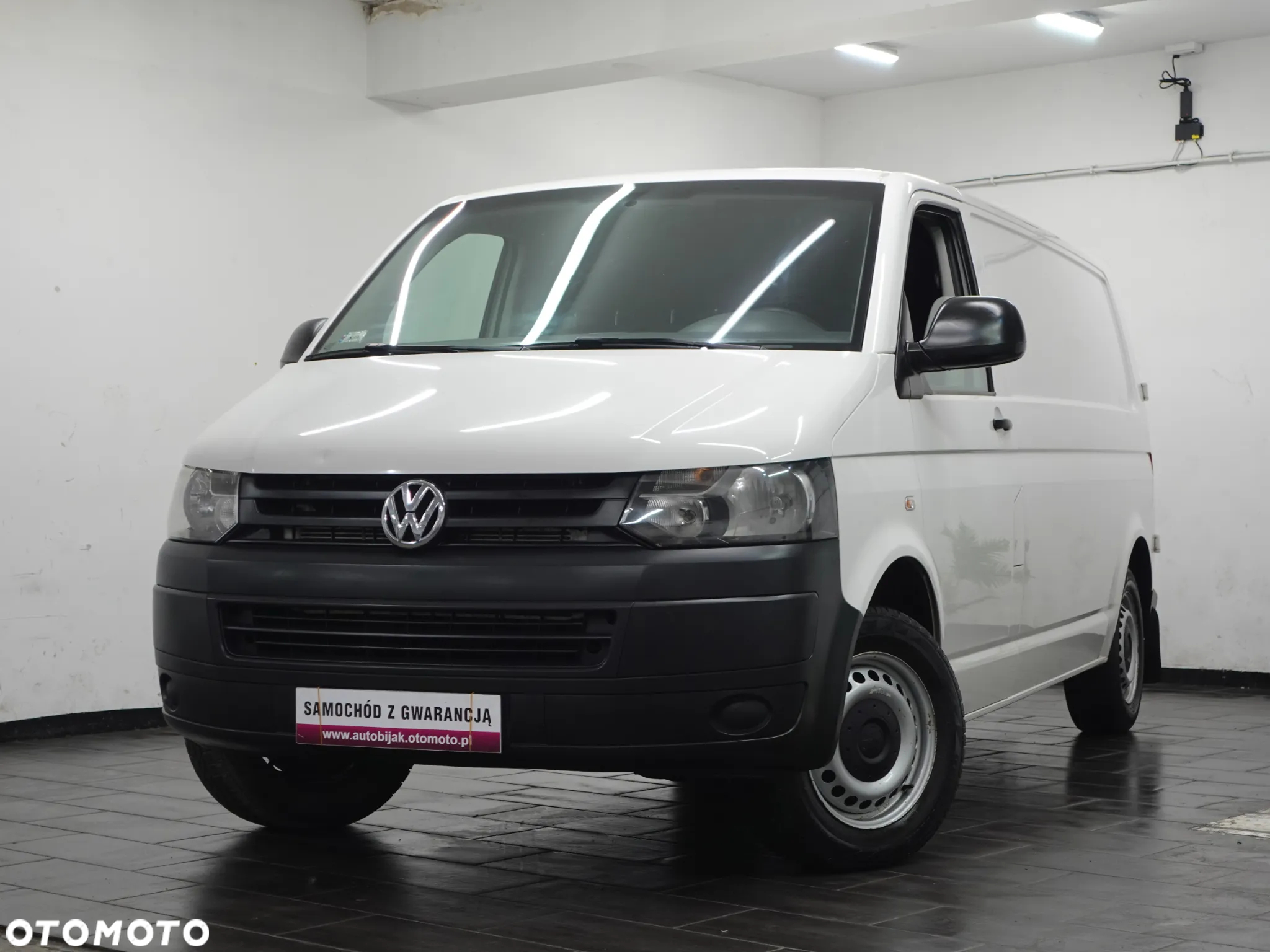 Volkswagen Transporter - Long - 14