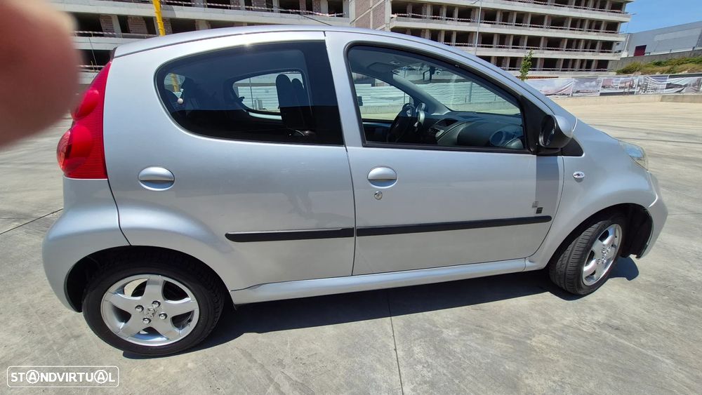 Peugeot 107 1.0 Black&Silver - 9