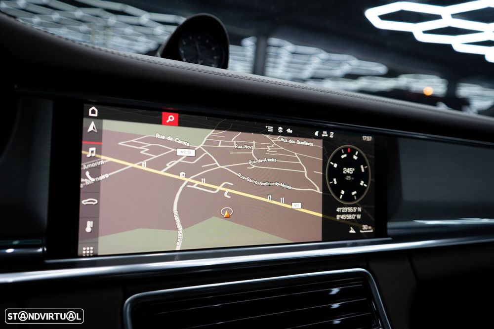 Porsche Panamera Sport Turismo 4 E-Hybrid - 37