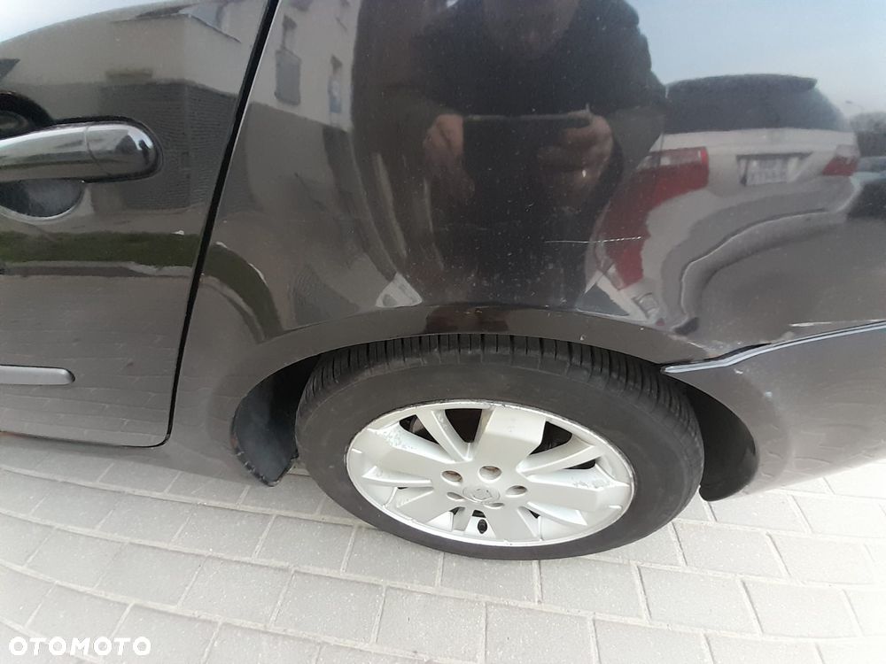 Renault Laguna 2.0 DCi Expression - 16