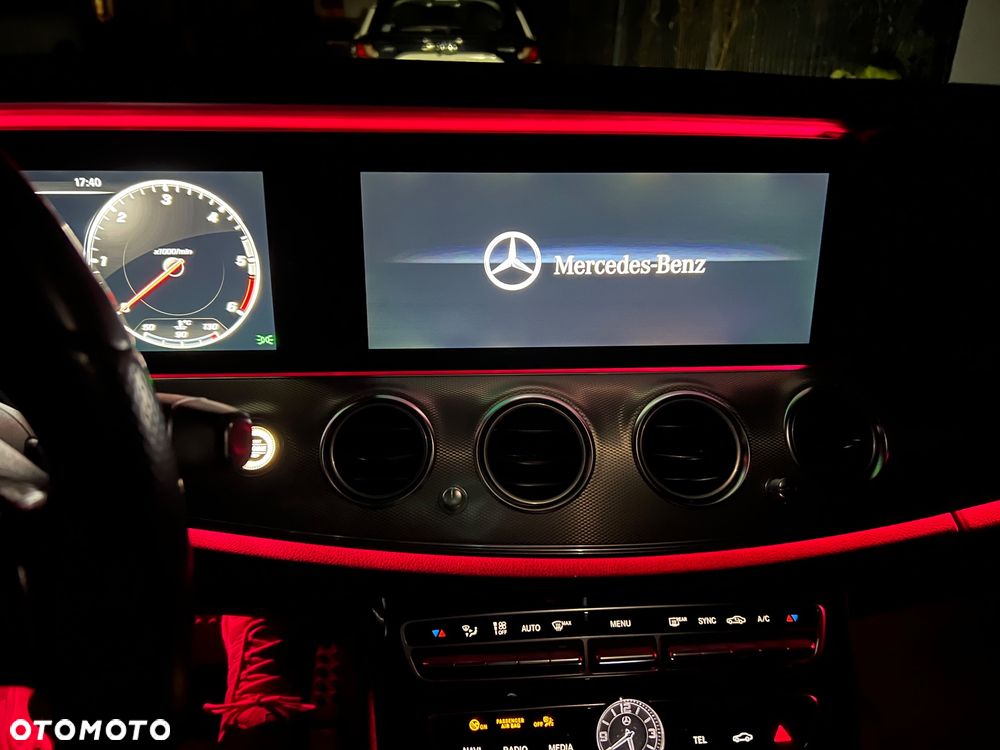 Mercedes-Benz Klasa E 220 d 9G-TRONIC - 24