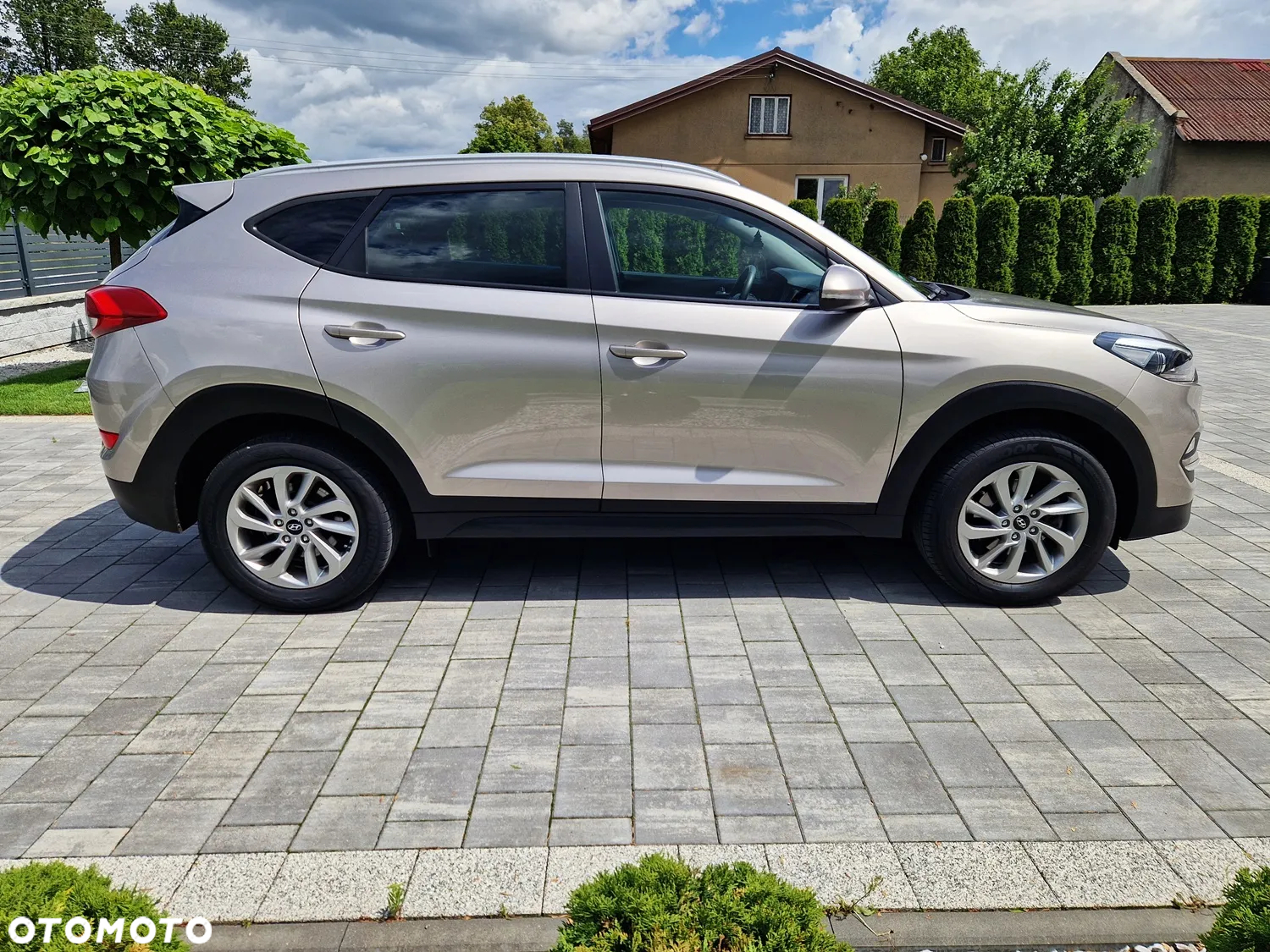 Hyundai Tucson 1.6 GDi 2WD Select - 11