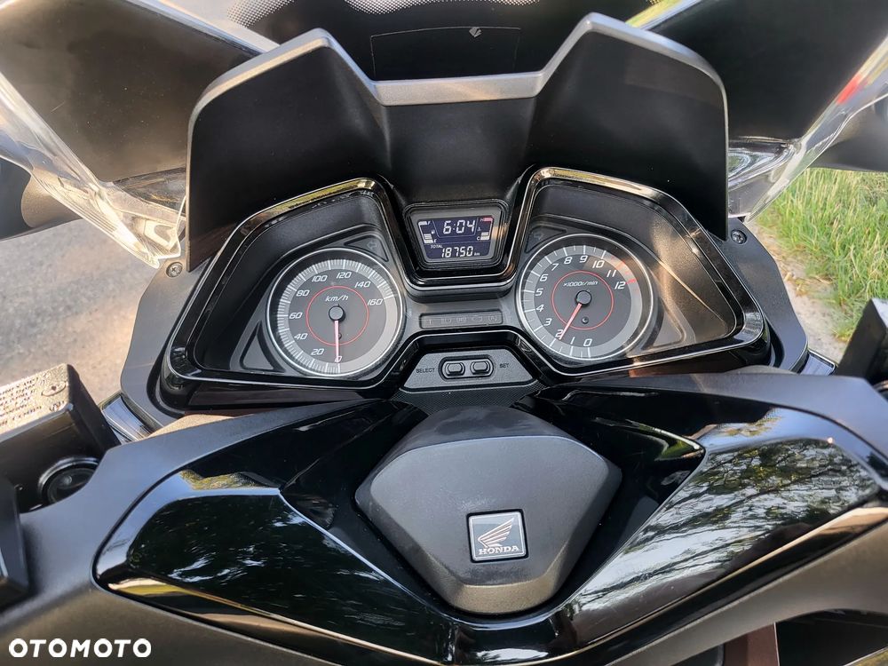 Honda NSS - 8