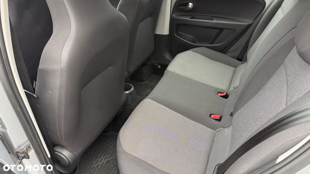 Volkswagen up! 1.0 move - 8