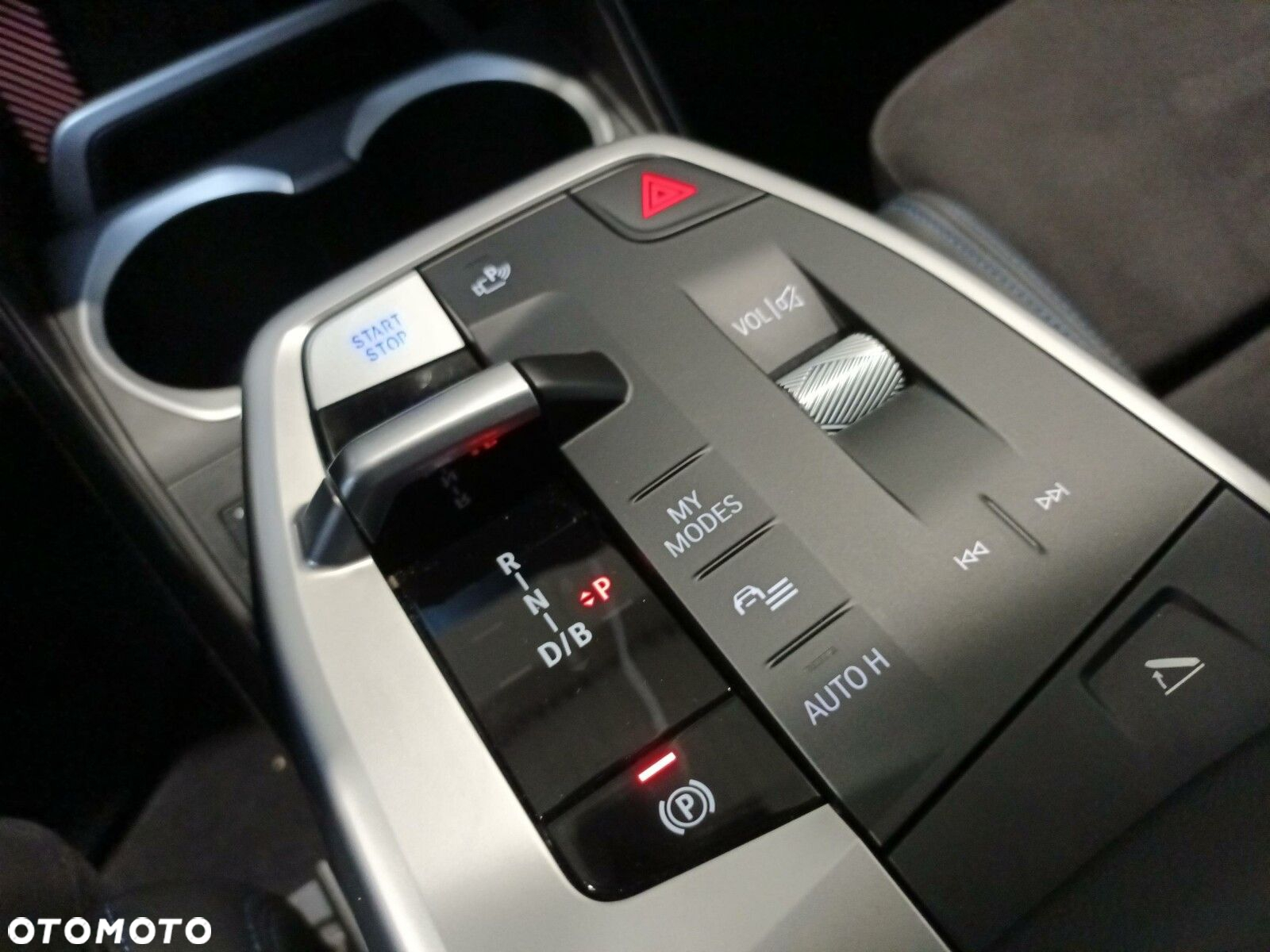 BMW iX2 - 16