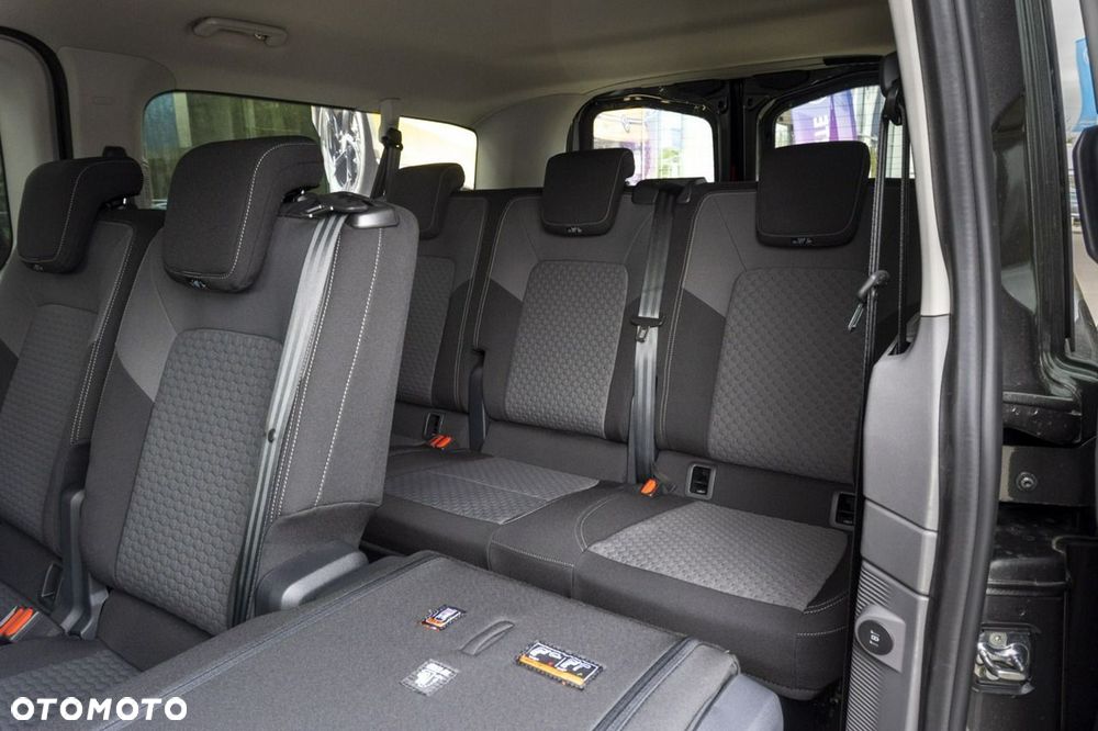 Volkswagen Caravelle - 19