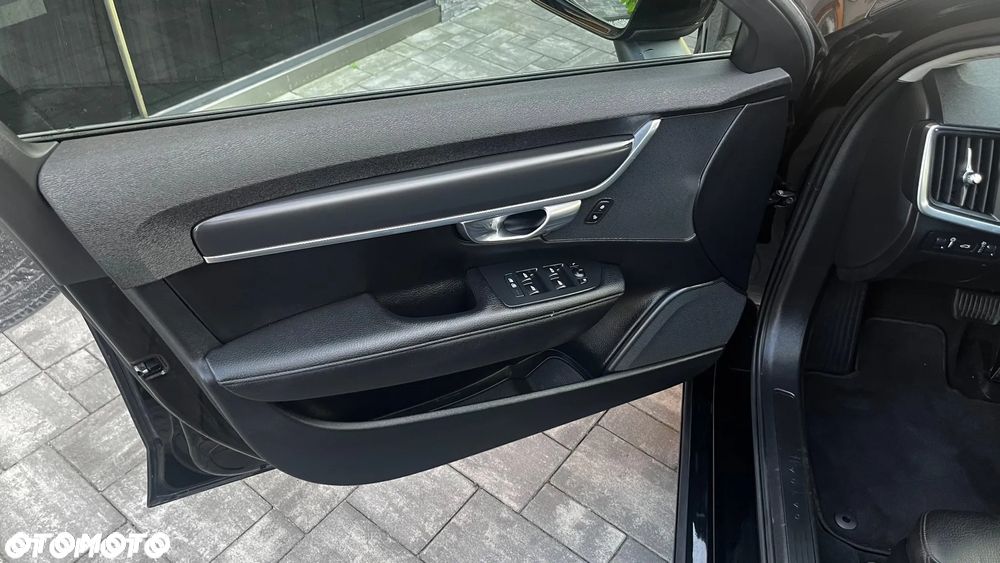 Volvo V90 D4 Momentum - 12