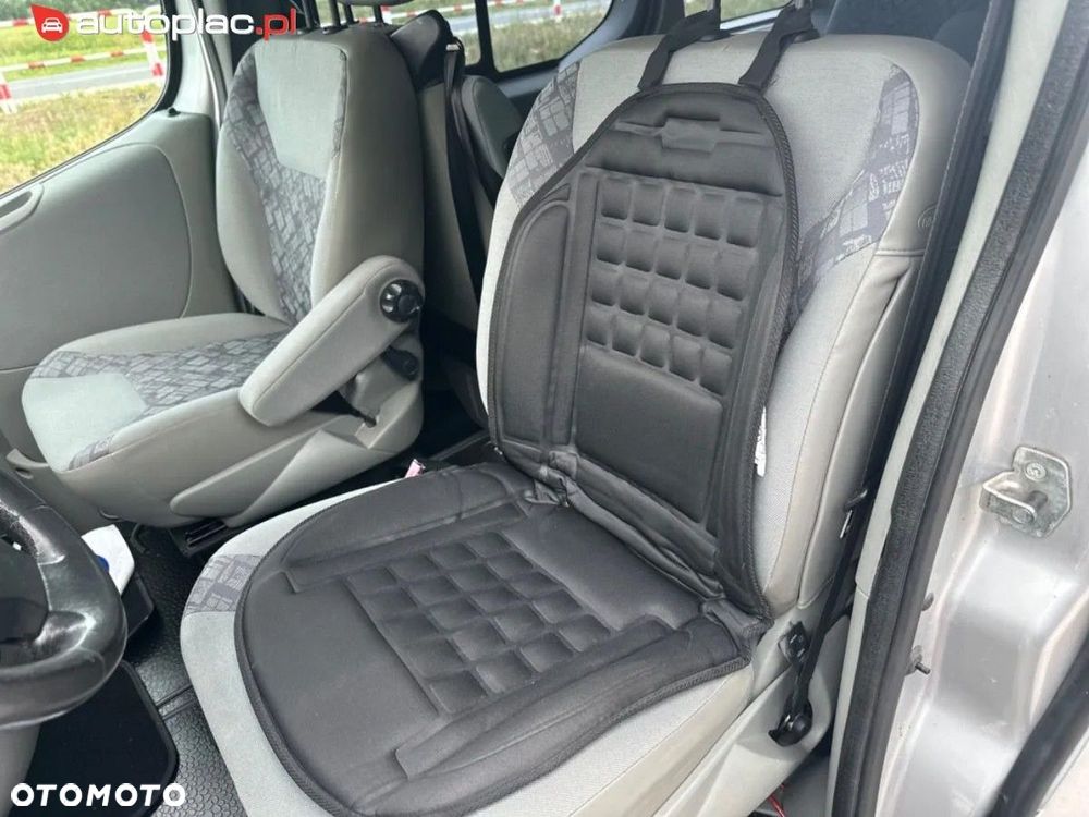 Opel Vivaro 2006
