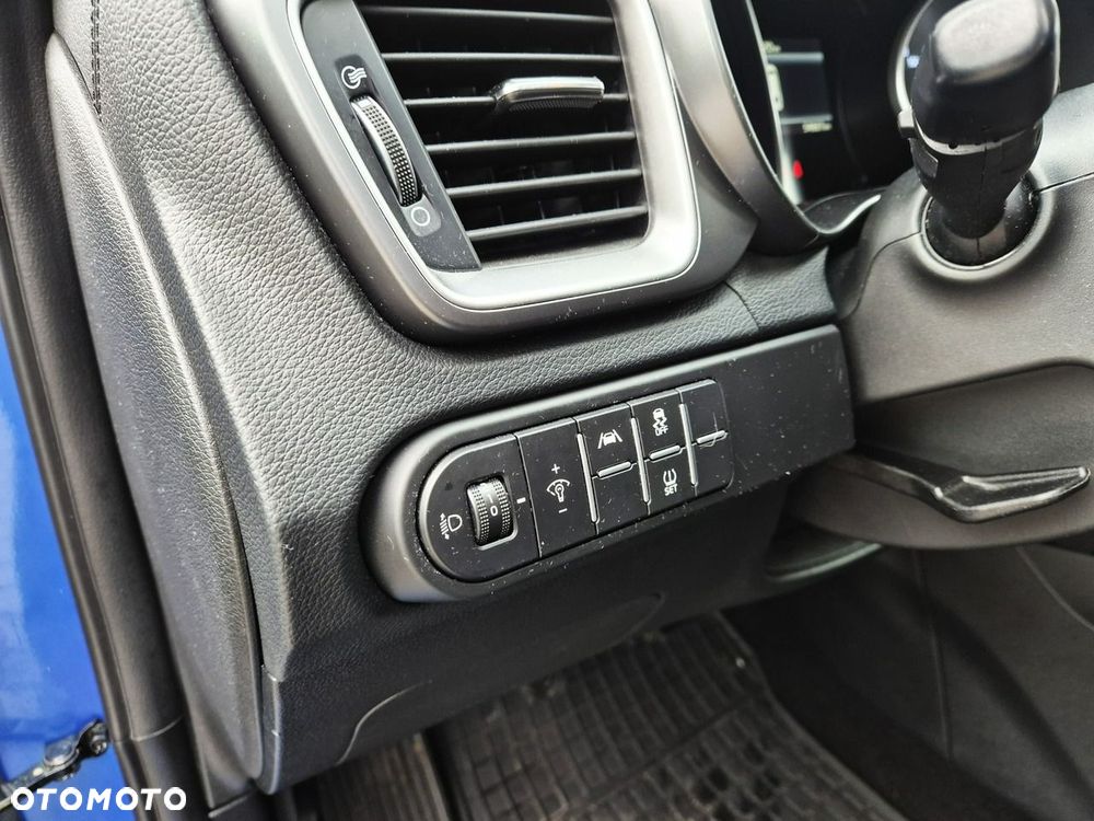 Kia Ceed 1.5 T-GDI M DCT - 12