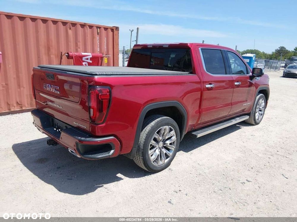 GMC Sierra - 4