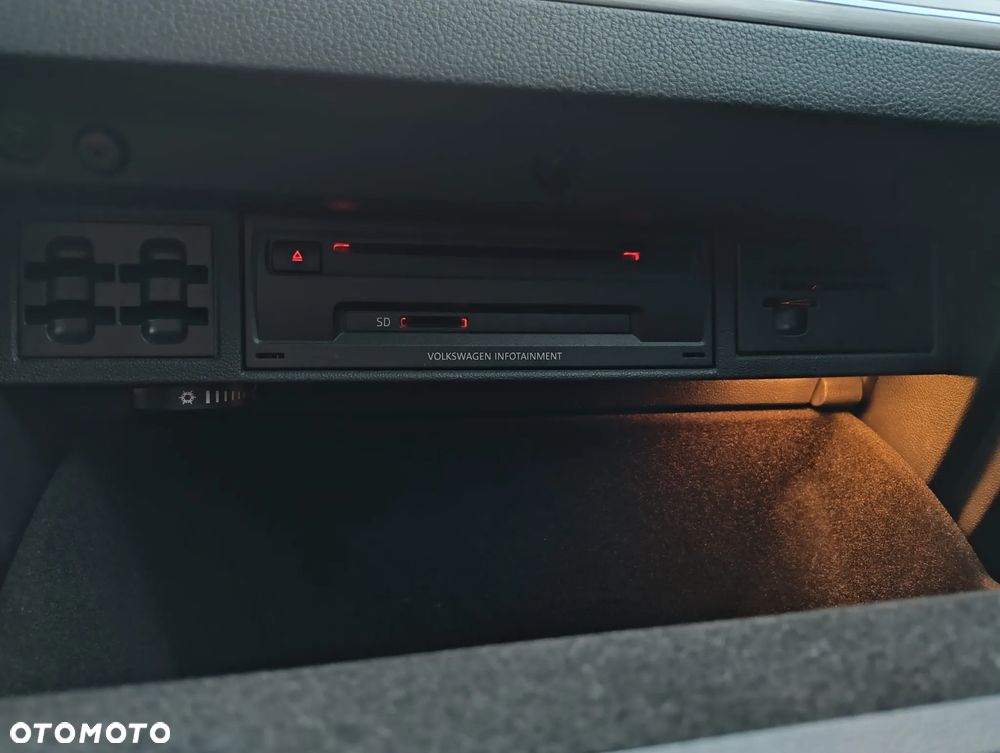 Volkswagen Golf - 16