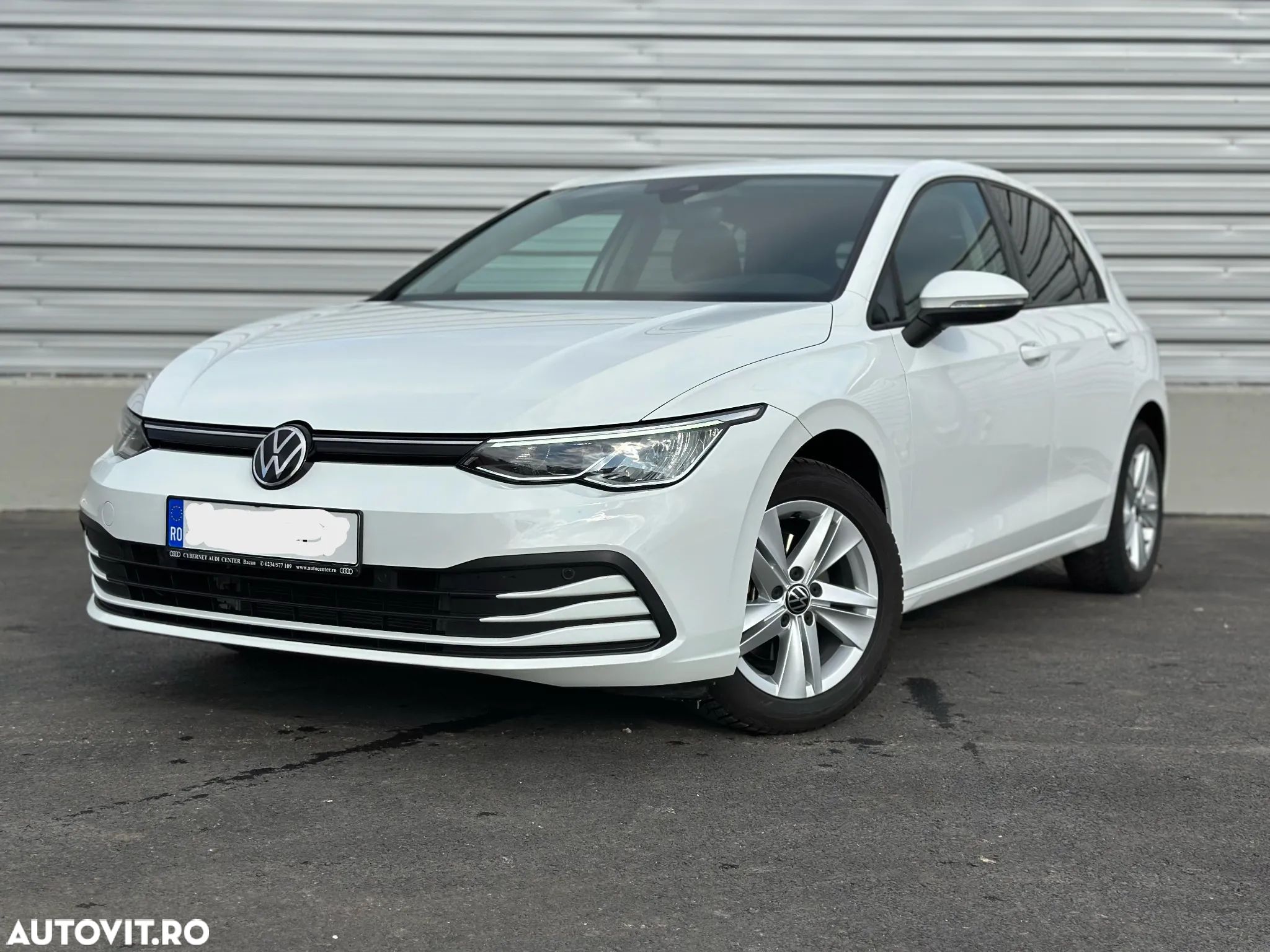 Volkswagen Golf 1.0 TSI Life - 1