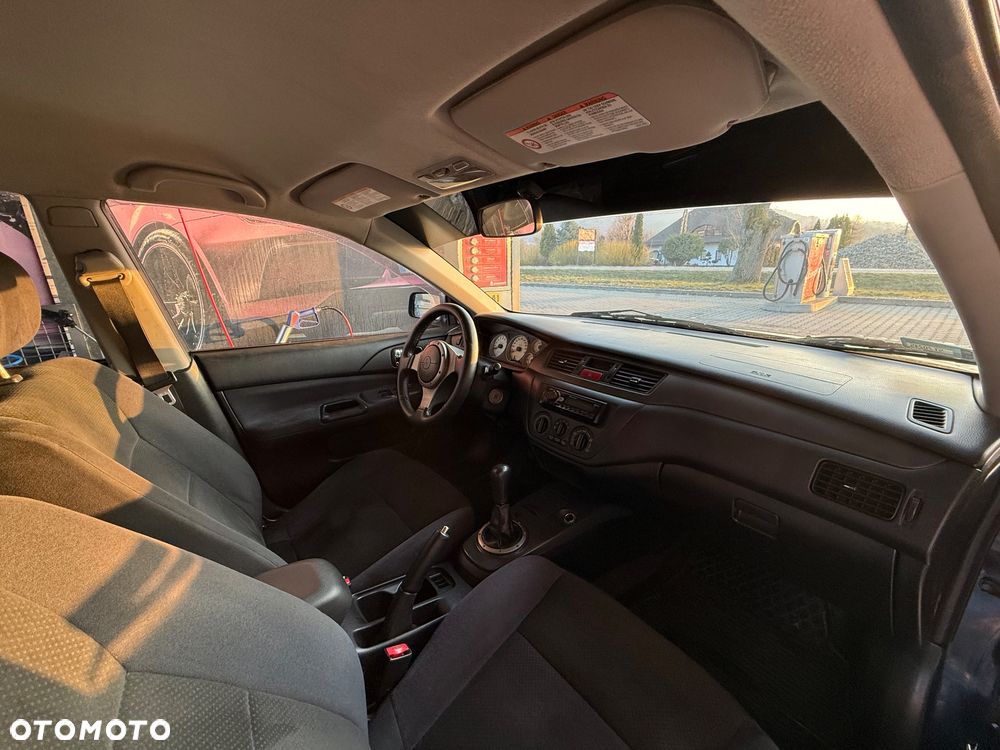 Mitsubishi Lancer 2.0 Sport - 10