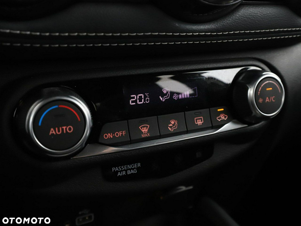 Nissan Juke 1.0 DIG-T N-Connecta - 25
