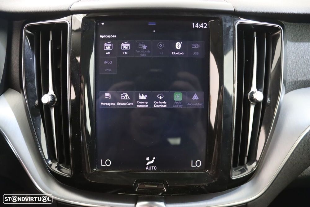 Volvo XC 60 2.0 D4 Inscription AWD Geartronic - 25