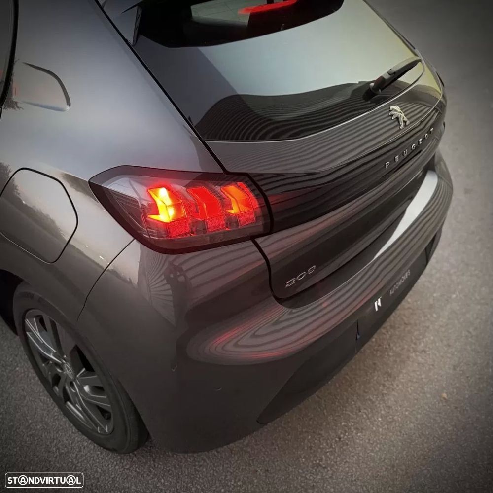 Peugeot 208 2022 photo 3