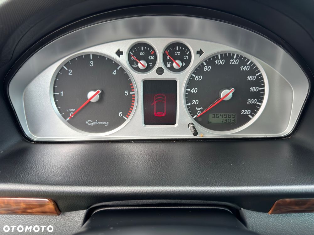 Ford Galaxy 1.9 TDI Ghia - 13