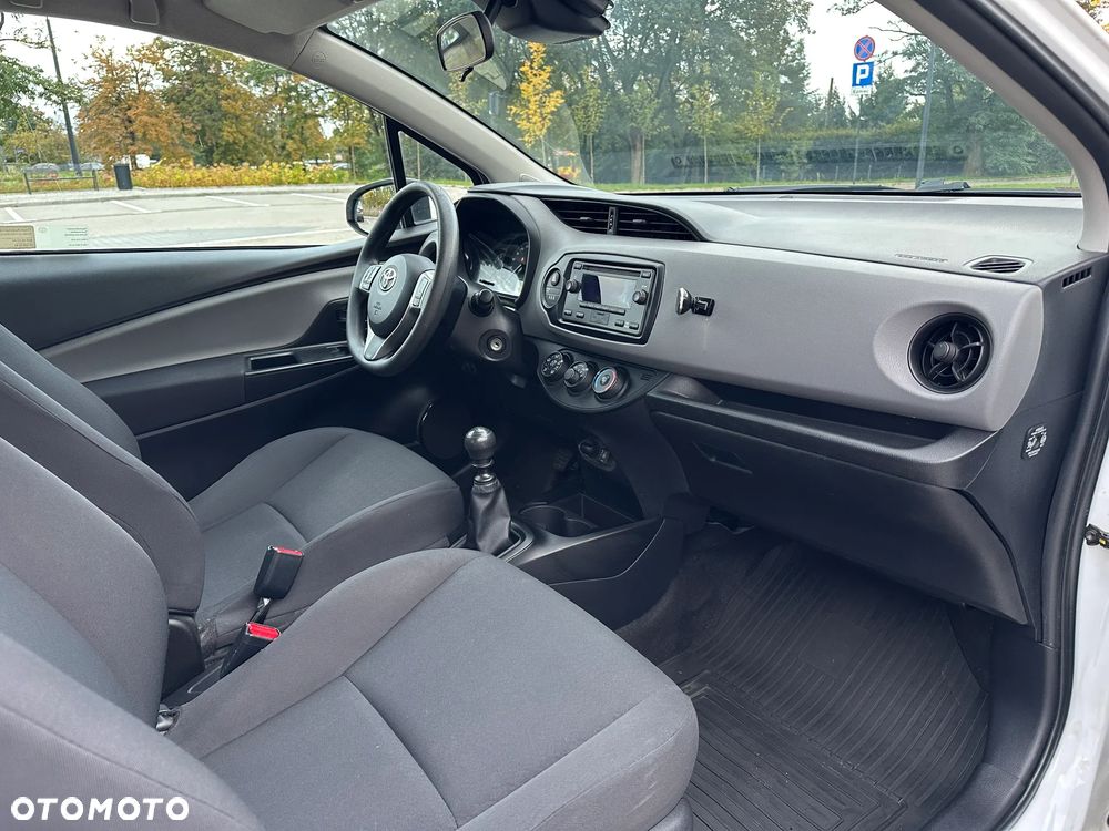 Toyota Yaris - 11