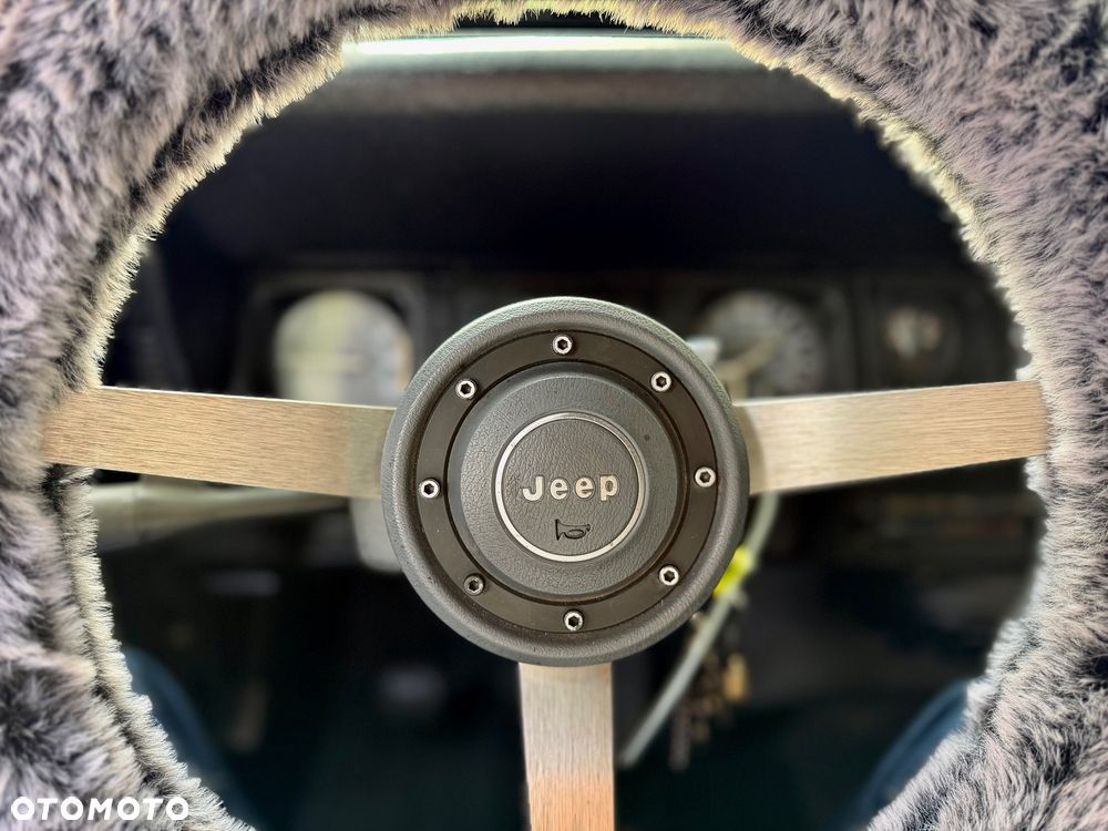 Jeep Wrangler 2.5L - 35