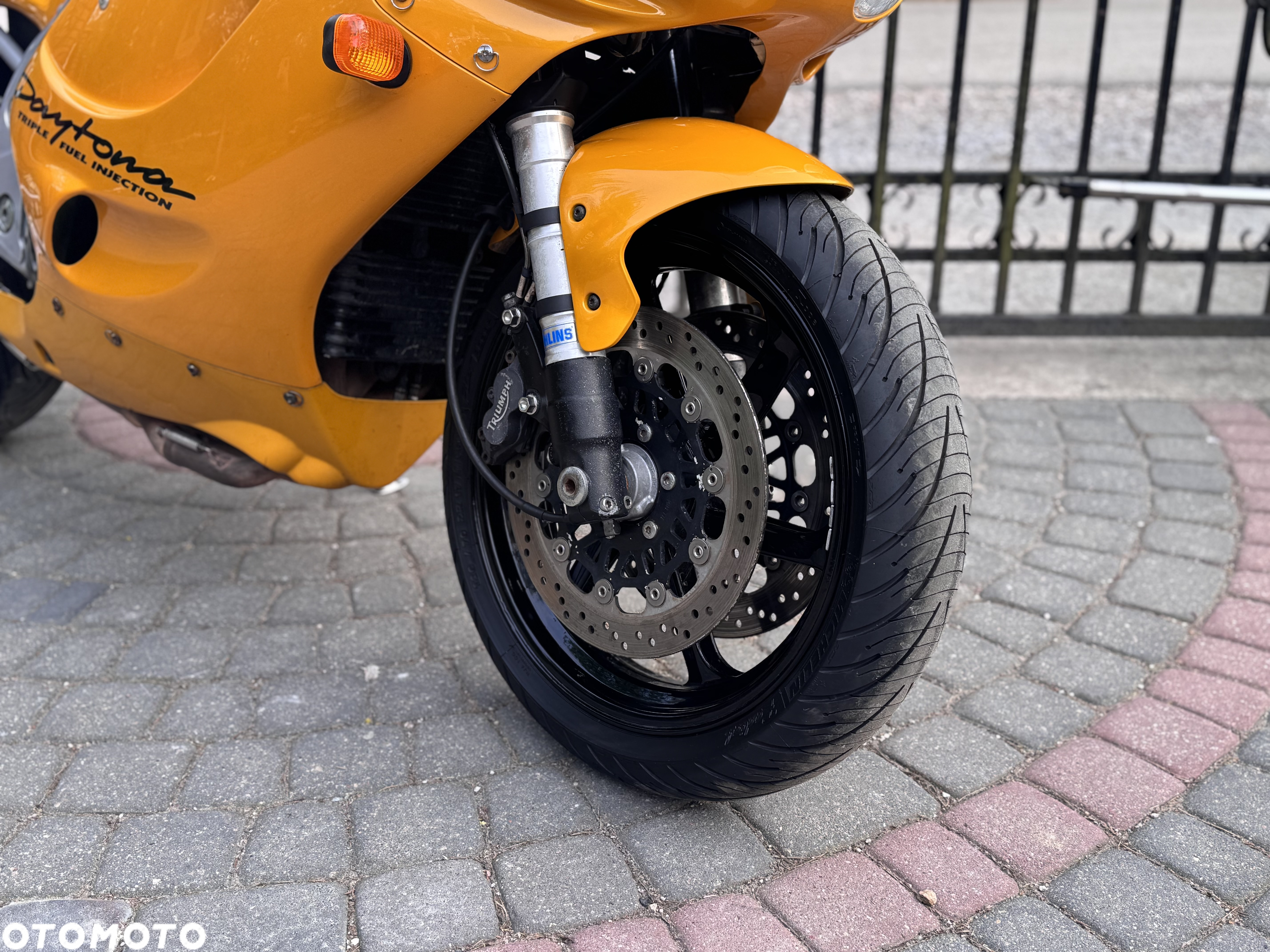 Triumph Daytona - 11