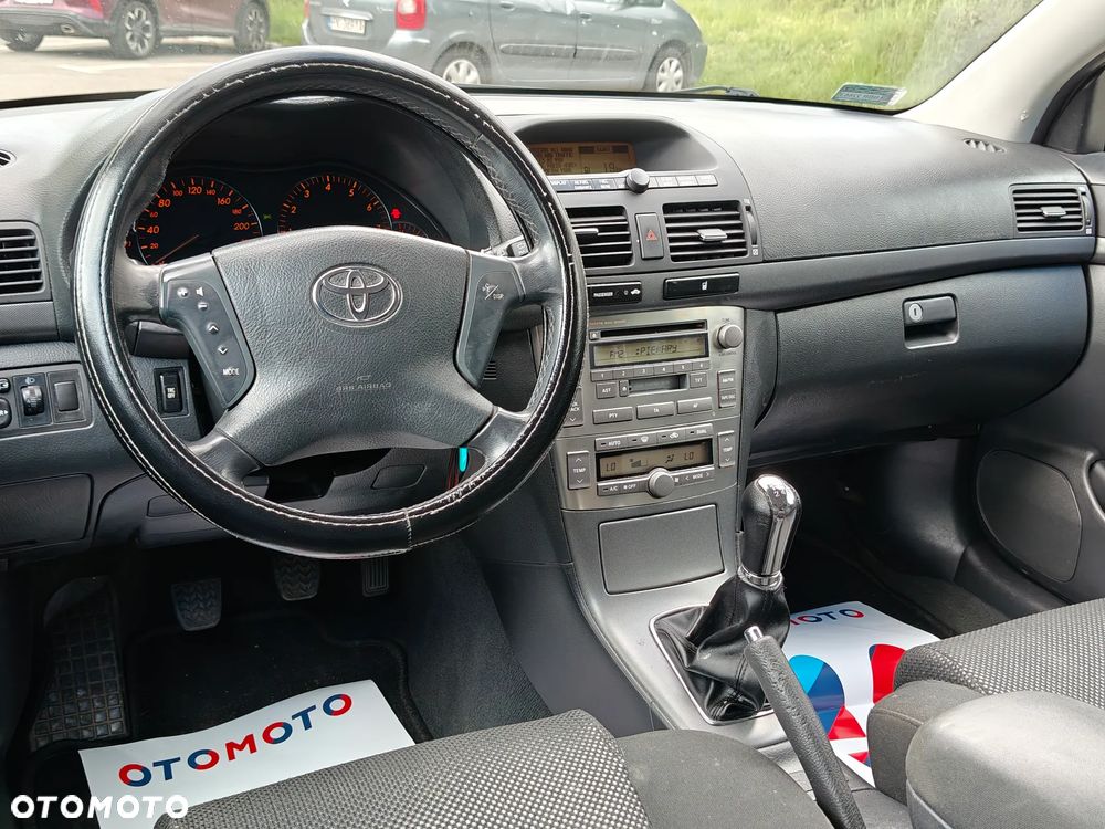 Toyota Avensis 2.0 VVT-i Travel - 14