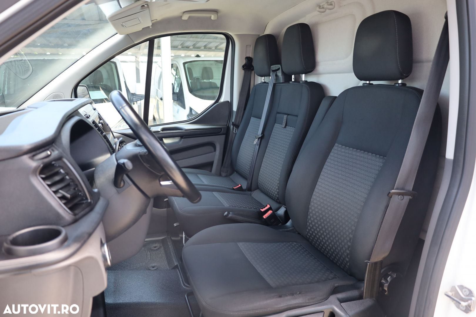 Ford Transit Custom - 14