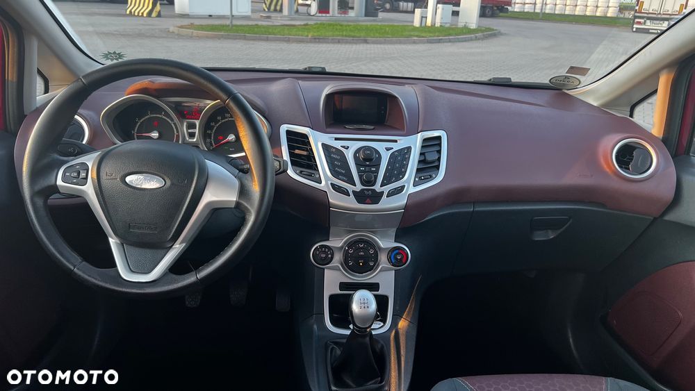 Ford Fiesta 1.25 Platinium X - 17