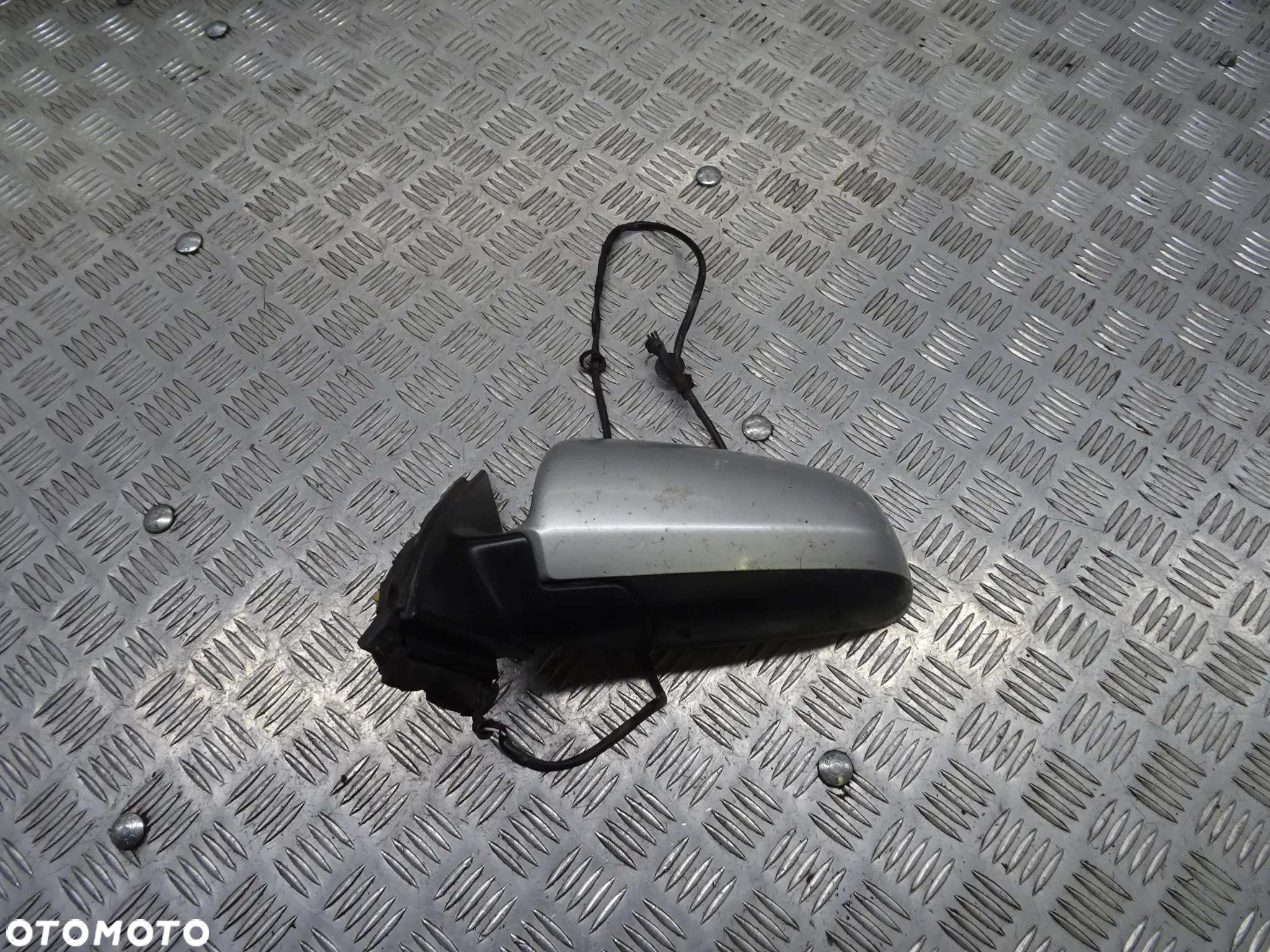 AUDI A4 B6 SEDAN 00-06 1.9 TDI AWX LUSTERKO ZEWNĘTRZNE LEWE PRAWE 5 PINÓW - 12