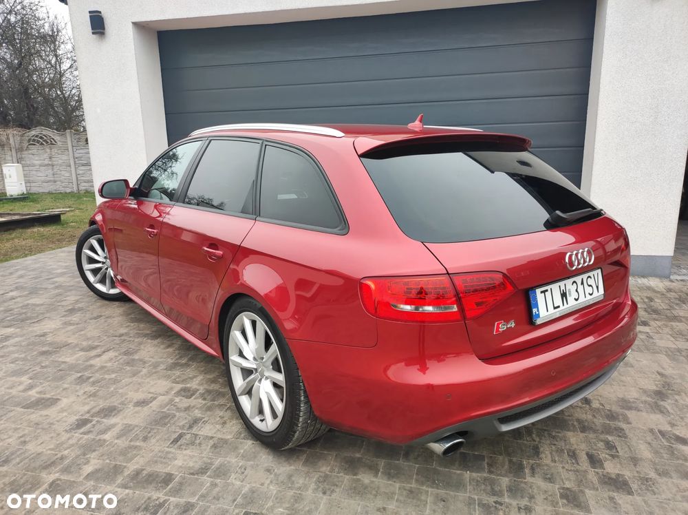 Audi A4 Avant - 25