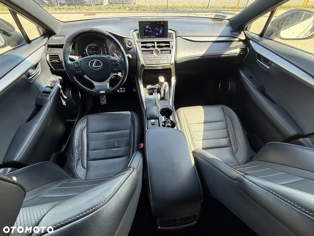 Lexus NX 300h F Sport AWD - 9