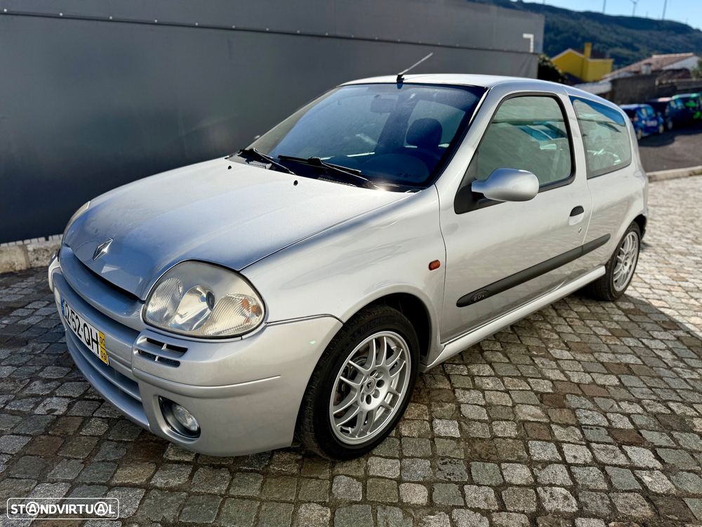 Renault Clio - 12