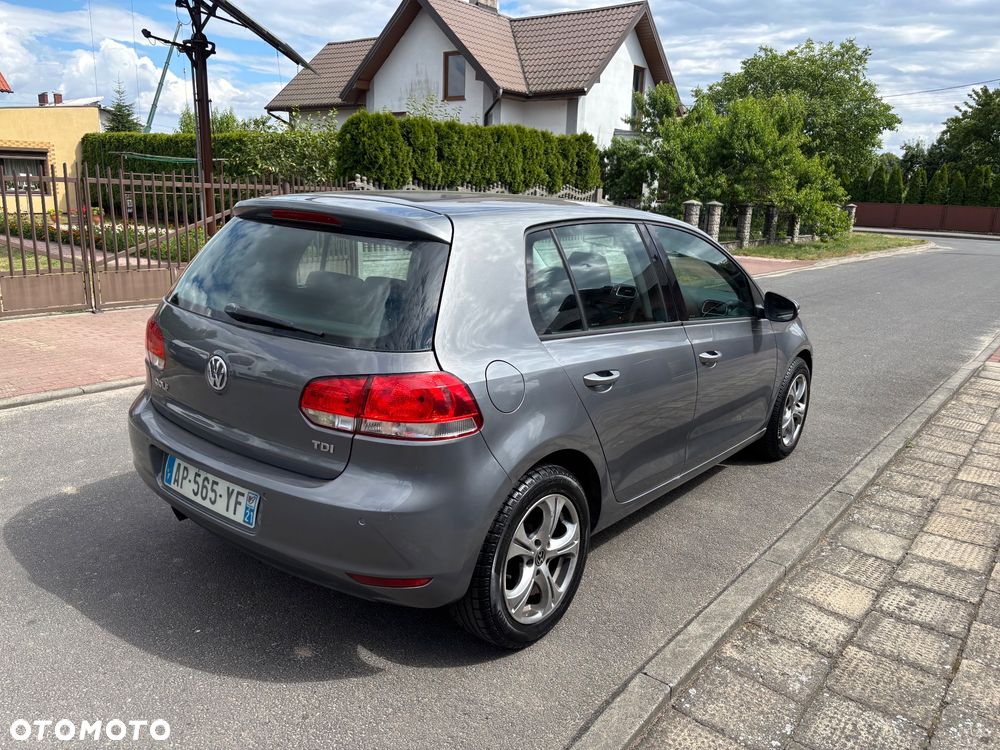 Volkswagen Golf 1.6 TDI DPF BlueMotion Technology Comfortline - 8