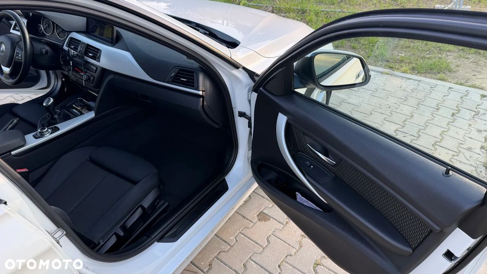 BMW Seria 3 320d - 21